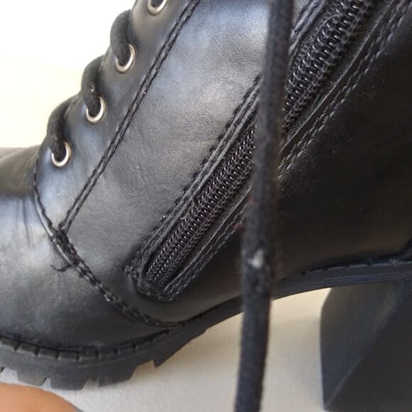 Soda women's size 11 Black high heel combat boots - Picture 12 of 12